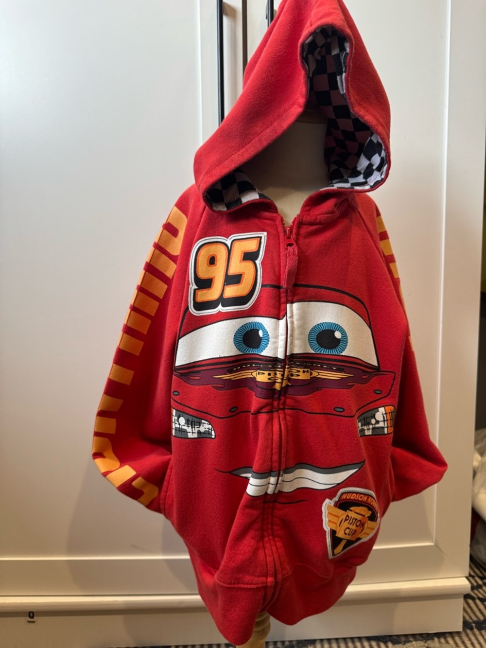 Disney Red & Yellow Lightning McQueen Hoodie Sweatshirt size 5/6